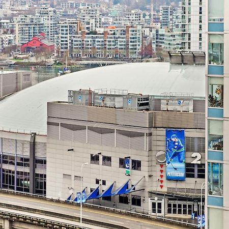 Beautiful 2 Bed Home Dt With Free Parking Vancouver Exterior foto