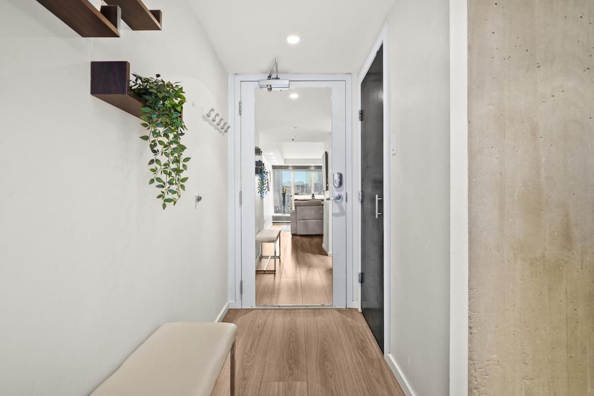 Beautiful 2 Bed Home Dt With Free Parking Vancouver Exterior foto