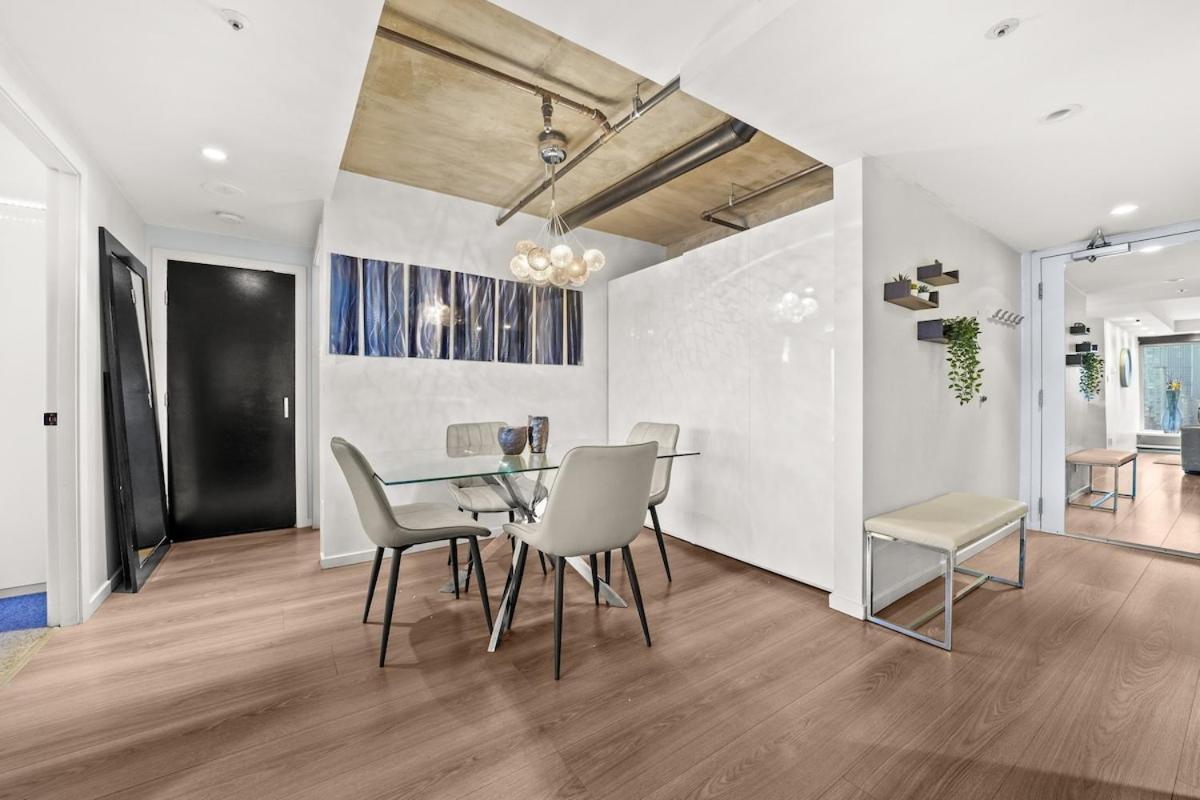 Beautiful 2 Bed Home Dt With Free Parking Vancouver Exterior foto